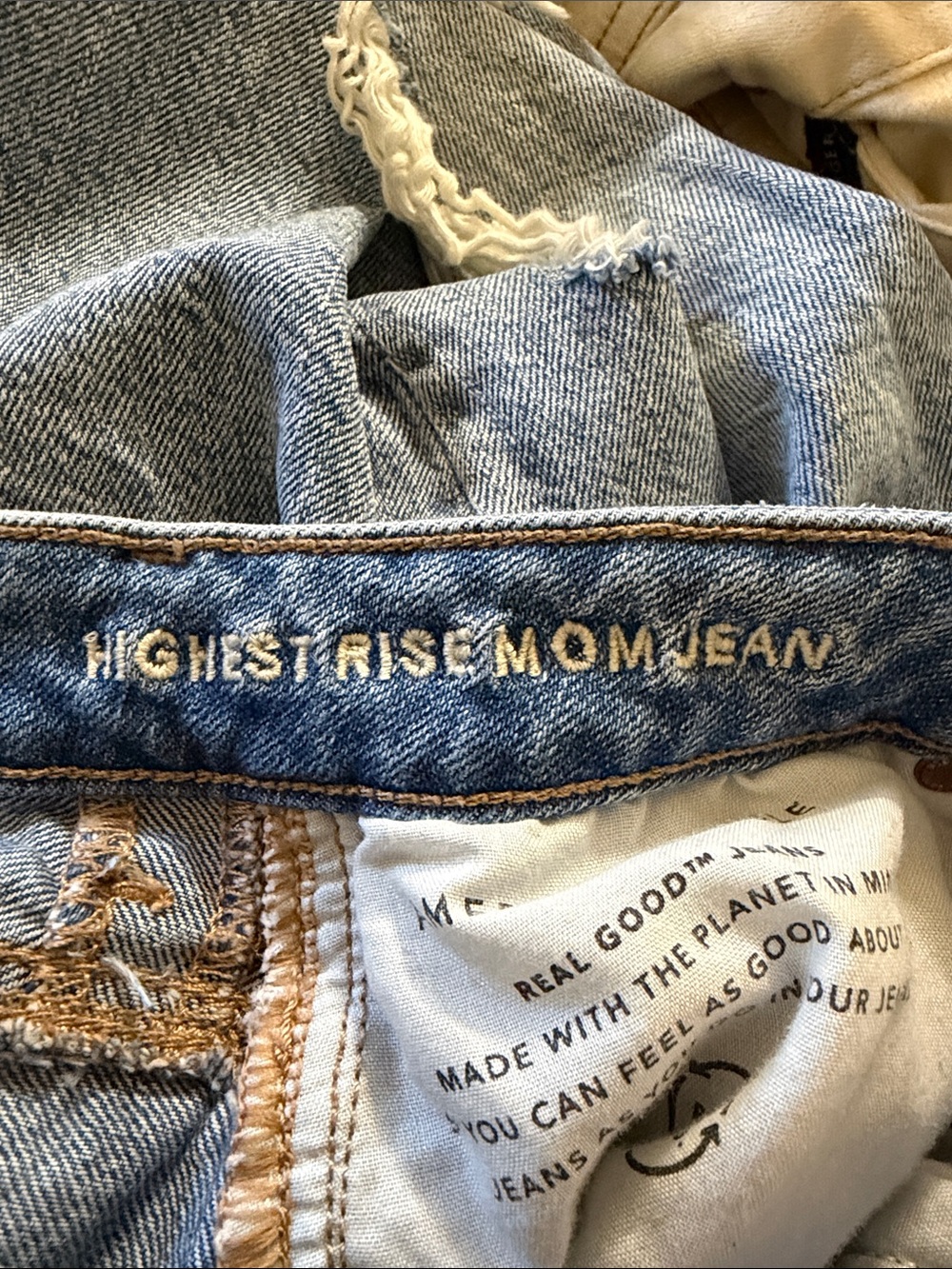 Light Wash Distressed highest rise mom Jeans - Casual Everyday Denim - Picture 4 of 5